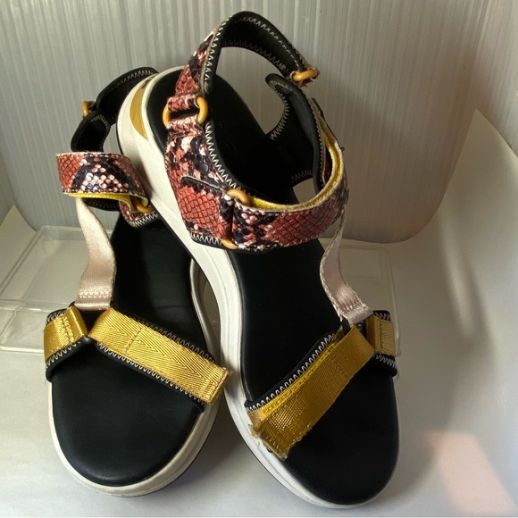 Hoff Women's Pink & Metallic Multicolor Island Seychelles Comfort Sandal 9 EU 40 - Picture 4 of 10